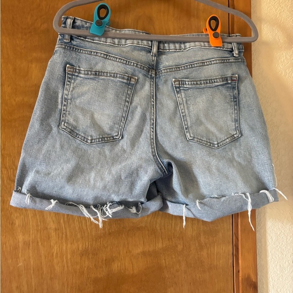 Edge Blue Jean Shorts Distressed Style - Picture 2 of 5